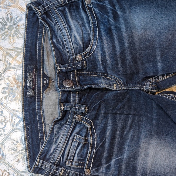 Silver capri - Picture 3 of 5